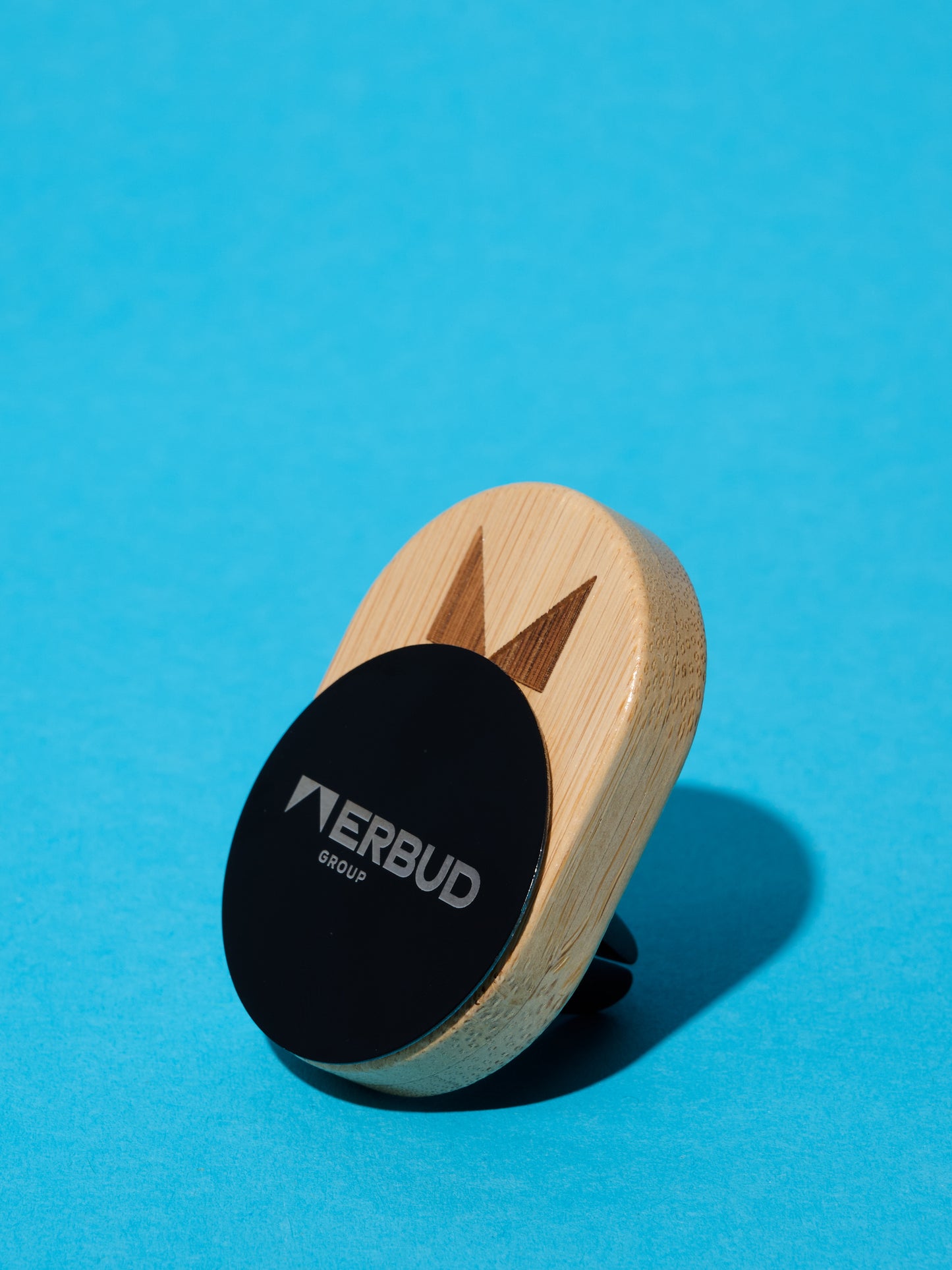 Ekologiczny uchwyt samochodowy na telefon